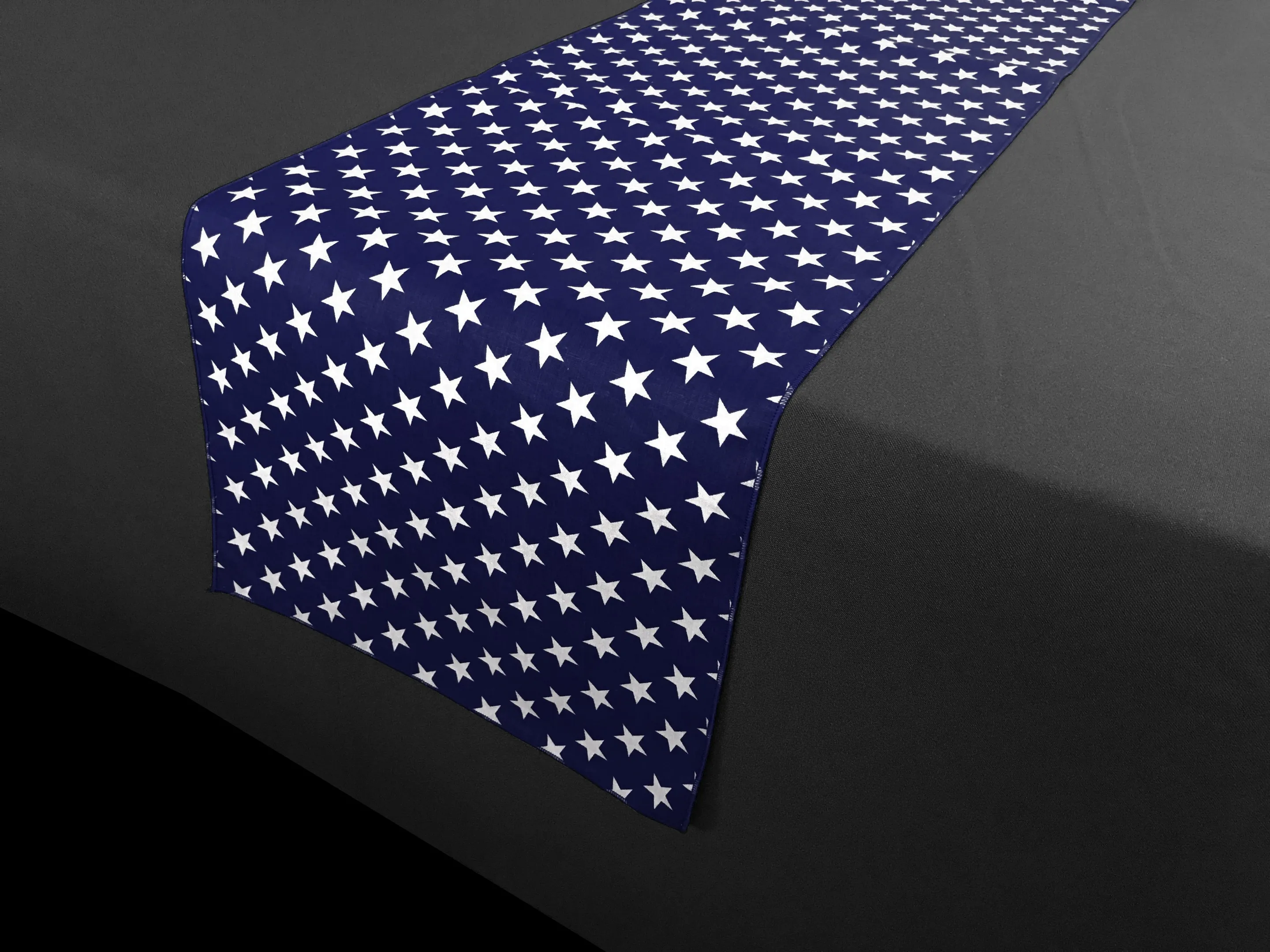 printed table runner background stars navy 4368 scaled