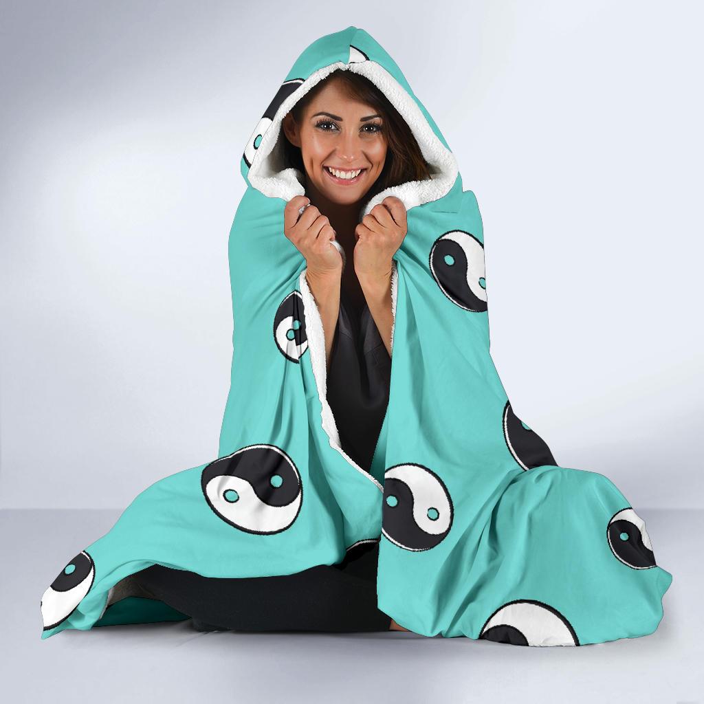 Yin Yang Blue Pattern Print Hooded Blanket Cloak Blanket yin yang blue pattern print hooded blanket cloak blanket 1490