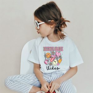 Fourth Grade Vibes - 4th Grade Team Retro 1st Day Of School T-Shirt