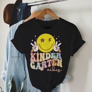 Kindergarten Vibes Kindergarten Team Retro 1st Day Of School T-Shirt