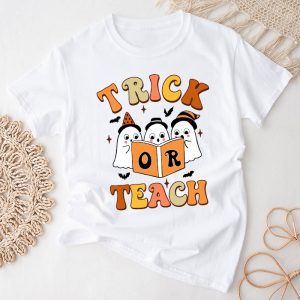 Groovy Halloween Trick or Teach Retro Floral Ghost Teacher T-Shirt