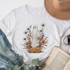 Groovy Vintage Floral Ghost Cute Halloween Spooky Season T-Shirt