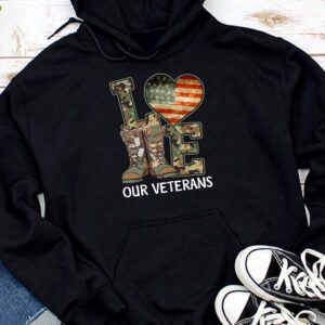 Love Our Veterans Heart USA Flag Camouflage Army Boots Proud Hoodie