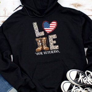 Love Our Veterans Heart USA Flag Camouflage Army Boots Proud Hoodie