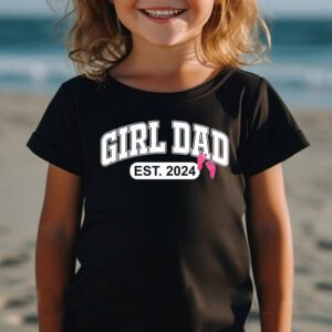 Men Girl Dad Est 2024 Newborn Daddy Father baby girl T Shirt 2