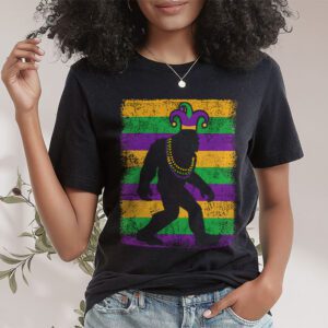 Bigfoot Mardi Gras Sasquatch Funny Men Kids Gift Tee T Shirt 1 1